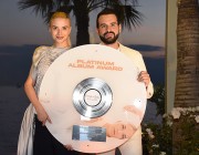 Κατερίνα Λιόλιου: | Η λαμπερή απονομή για το πλατινένιο «Το Δικό Μου DNA»